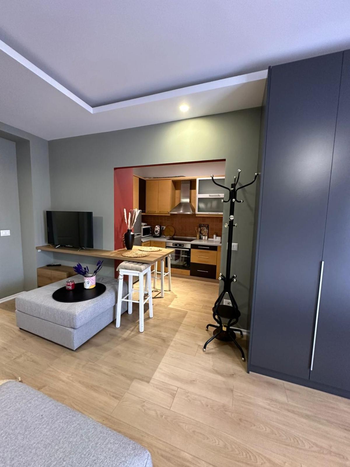 Urban Charm Studio With Balcony Tiran Dış mekan fotoğraf