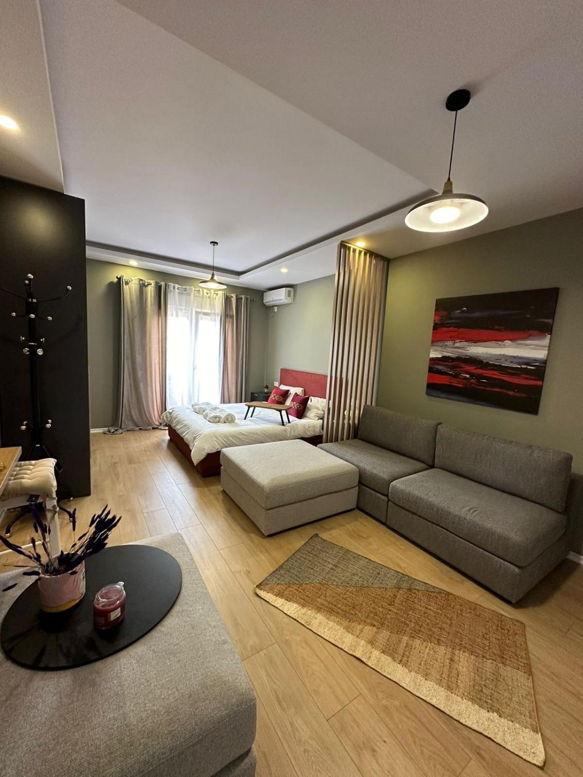 Urban Charm Studio With Balcony Tiran Dış mekan fotoğraf